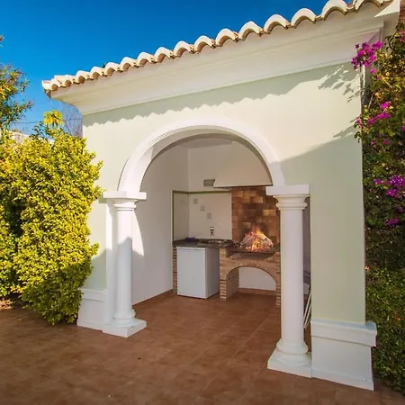 Yoko - Plusholidays Villa Calpe