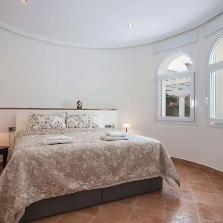 Yoko - Plusholidays Calpe