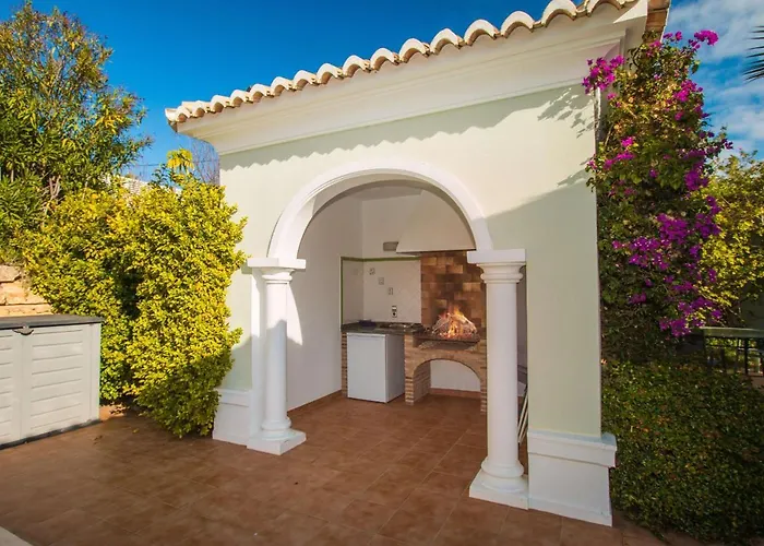 Yoko - Plusholidays Villa Calp