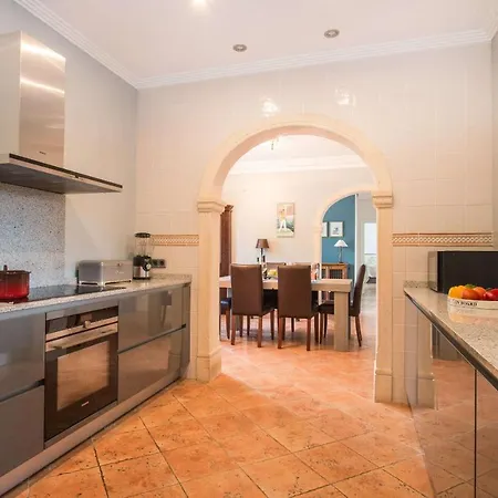 Yoko - Plusholidays Villa *