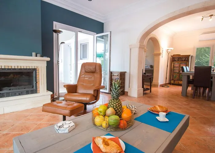 Yoko - Plusholidays *