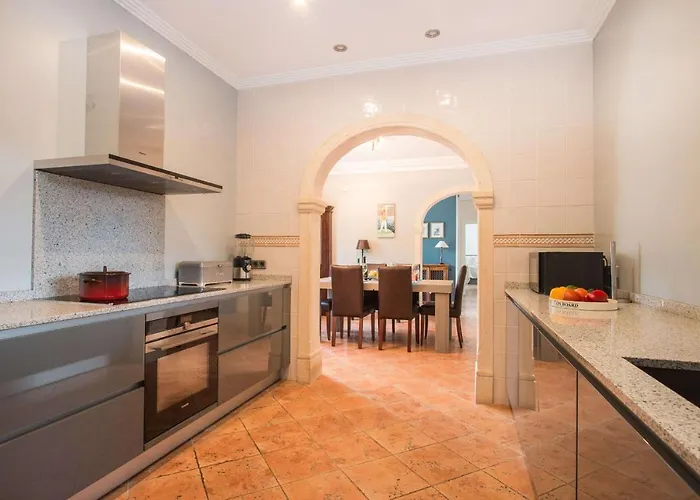 Yoko - Plusholidays Villa *